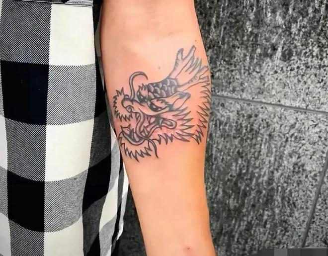 马纹身简约_马纹身_桐生一马的纹身