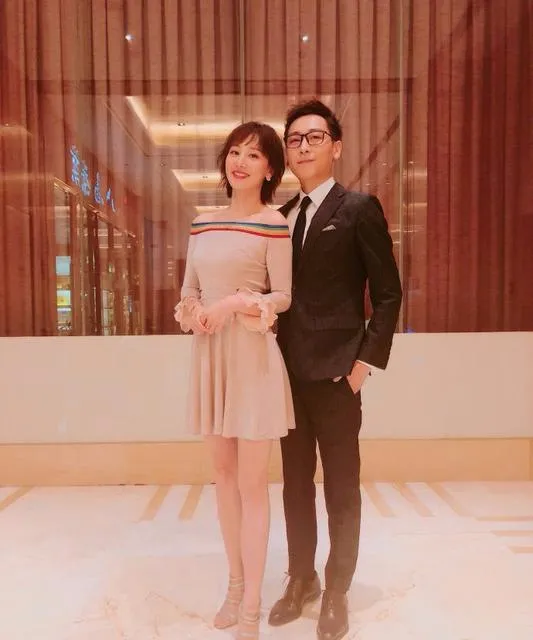 五菱皮卡什么价格_天皇vs首相_李好郭晓敏结婚照