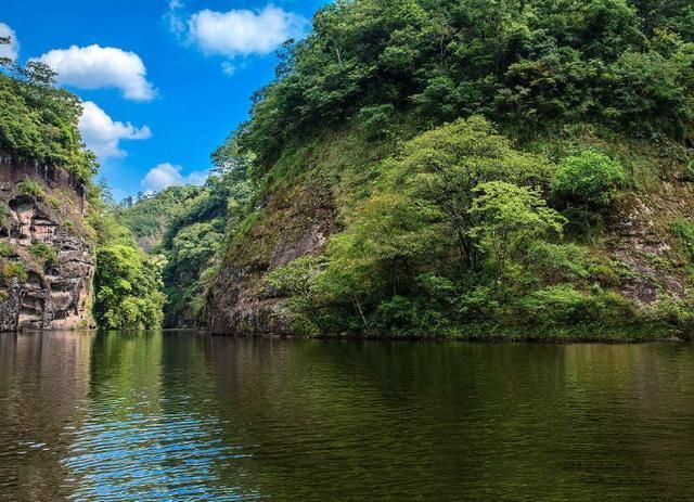 九州山河下一句_九州山河意思_苍龙出海破九州 万里山河谁敢收