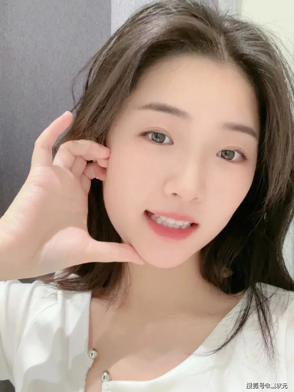 吕婉柔微博_吕婉柔表情包_吕婉柔elin
